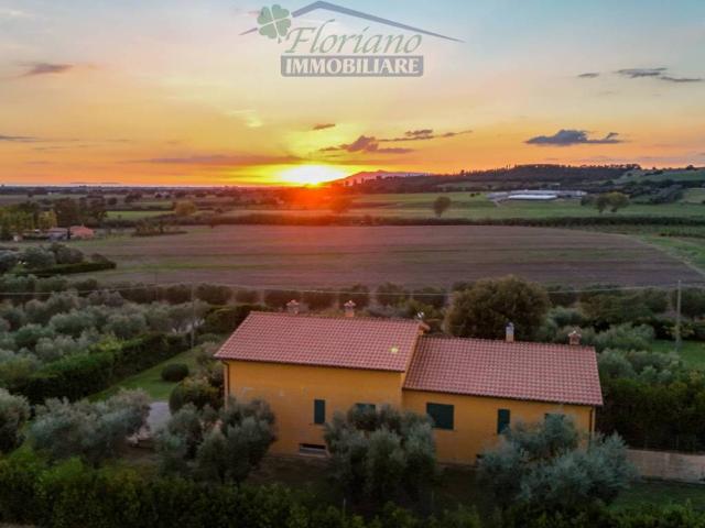 Villa in vendita a Montalto di Castro VT