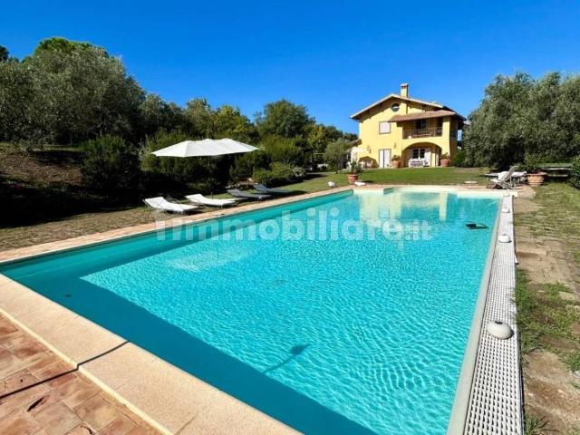 Villa in vendita a Montalto di Castro VT