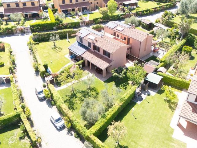 Villa in vendita a Montalto di Castro VT