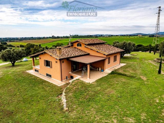 Villa in vendita a Montalto di Castro VT