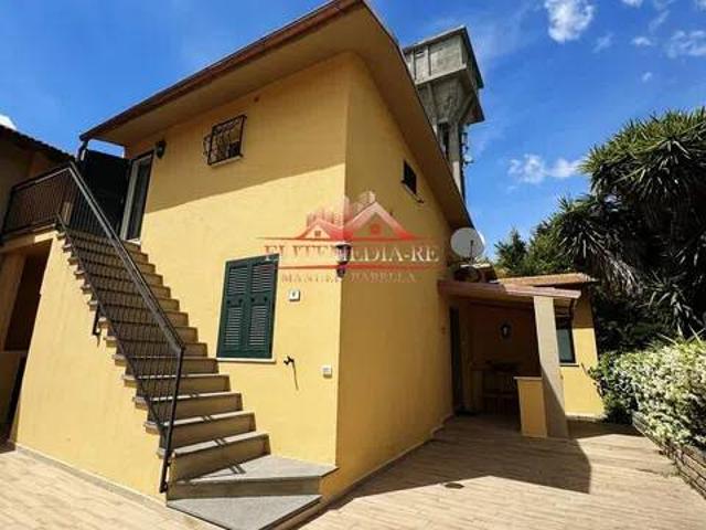 Villa in vendita a Montalto di Castro VT