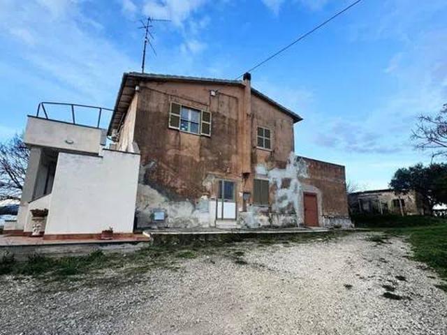 Villa in vendita a Montalto di Castro VT