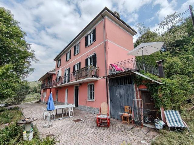 Villa in vendita a Montalto Pavese PV
