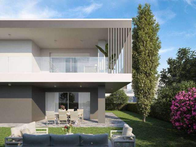 Villa in vendita a Montano Lucino CO