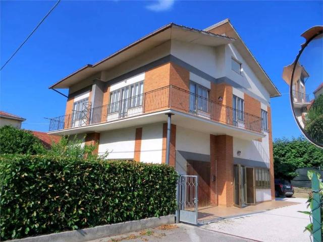 Villa in vendita a Montappone FM