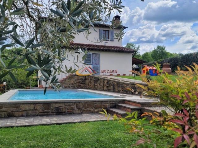 Villa in vendita a Montevarchi AR