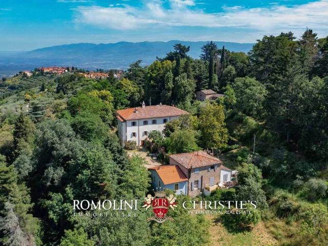 Villa in vendita a Montevarchi AR