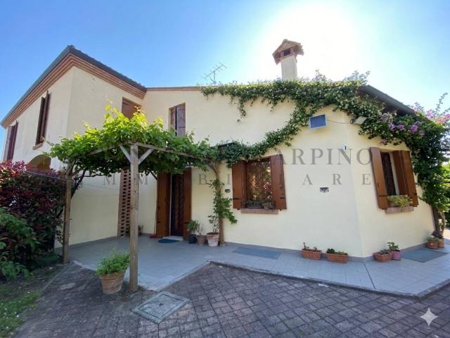 Villa in vendita a Monte San Pietro BO