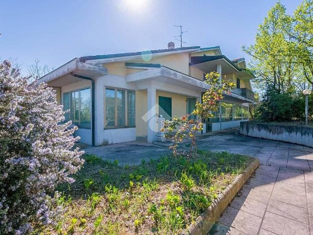 Villa in vendita a Monte San Pietro BO