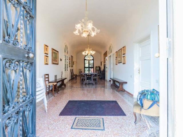 Villa in vendita a Monte San Pietro BO