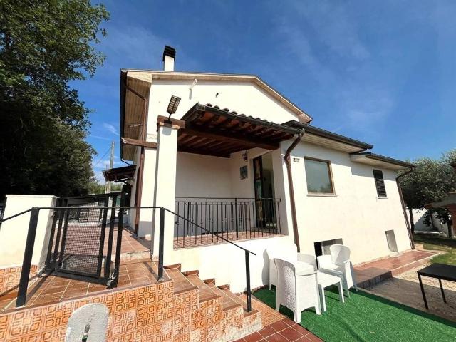 Villa in vendita a Monte San Savino AR