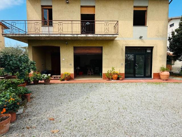 Villa in vendita a Monte San Savino AR