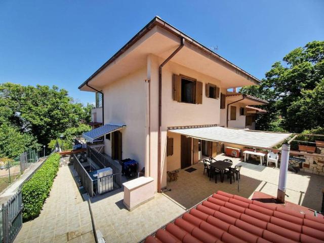Villa in vendita a Monte Porzio Catone RM