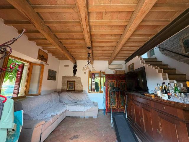 Villa in vendita a Monte Porzio PU