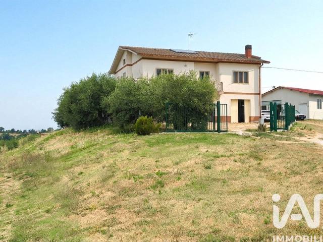 Villa in vendita a Monte Rinaldo