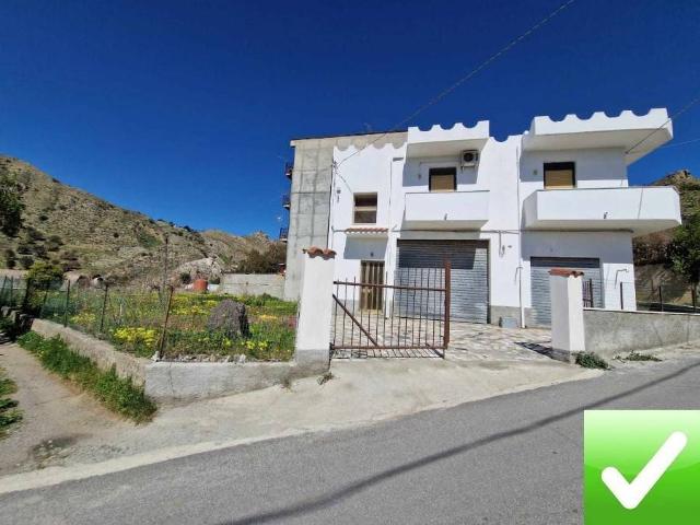 Villa in vendita a Montebello Ionico RC