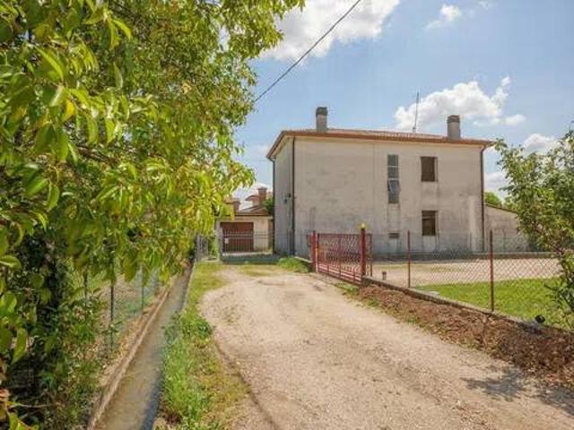 Villa in vendita a Montebelluna TV