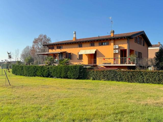Villa in vendita a Montecchio Emilia RE