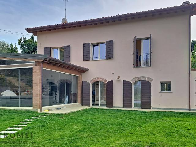 VILLA in VENDITA a MONTECARLO CENTRO di 10 vani