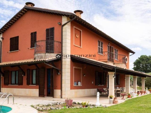 Villa in vendita a Montefelcino PU