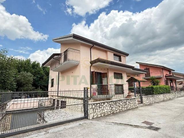 Villa in vendita a Monteforte Irpino
