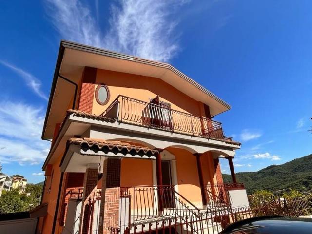 Villa in vendita a Monteforte Irpino AV