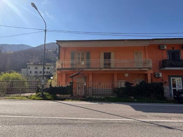 Villa in vendita a Monteforte Irpino AV