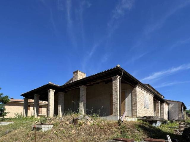Villa in vendita a Montegiorgio FM