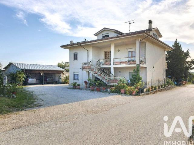 Villa in vendita a Montegiorgio