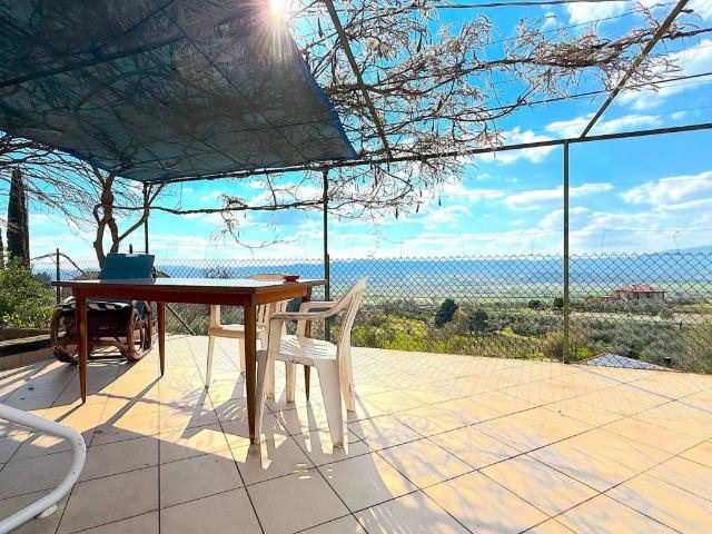 Villa in vendita a Monteleone d'Orvieto TR