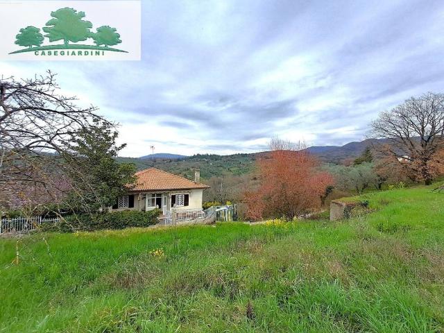 Villa in vendita a Monteleone Sabino RI