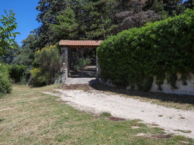 Villa in vendita a Monteleone Sabino RI