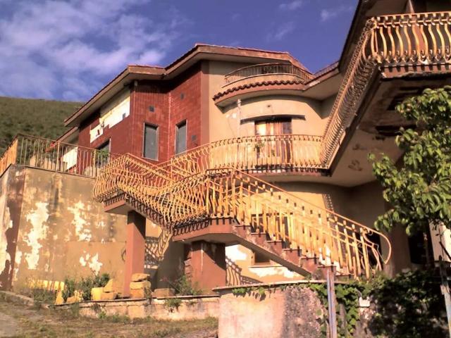 Villa in vendita a Montelepre PA