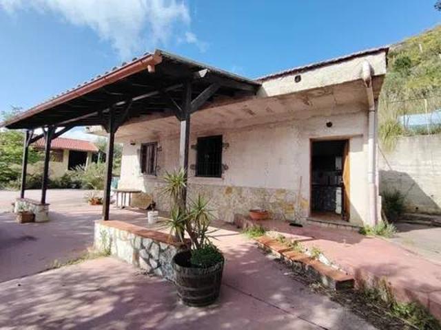 Villa in vendita a Montelepre PA
