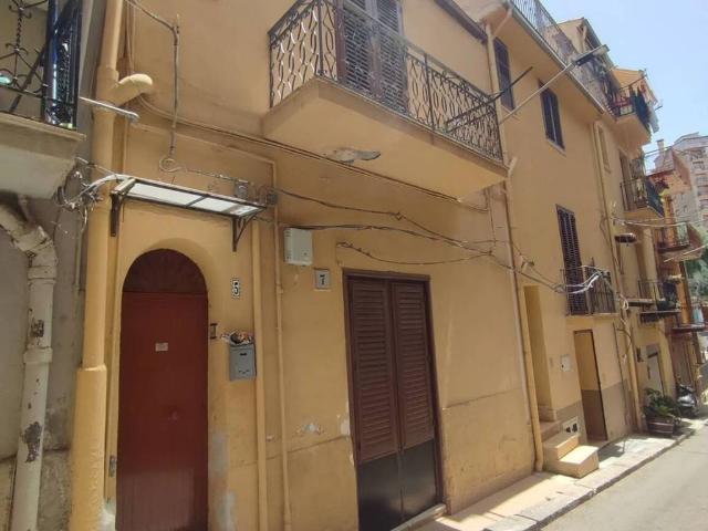 Villa in vendita a Montelepre PA