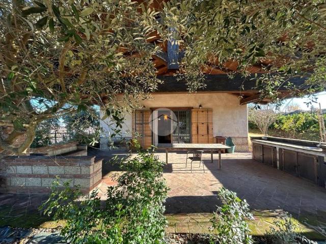 Villa in vendita a Montemagno AT