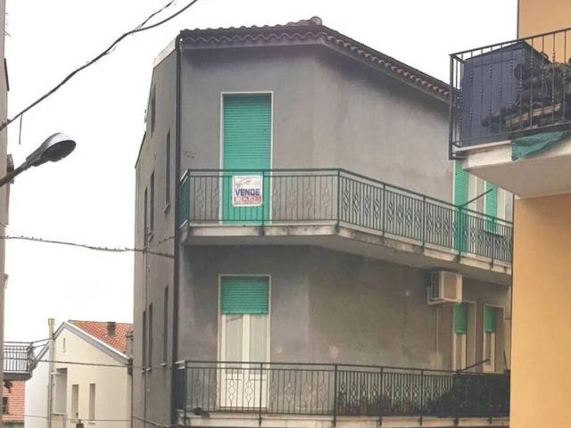 Villa in vendita a Montenero di Bisaccia CB