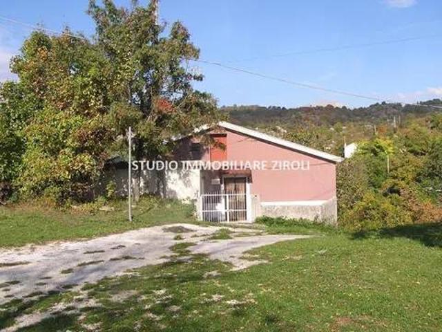 Villa in vendita a Montenero Val Cocchiara IS