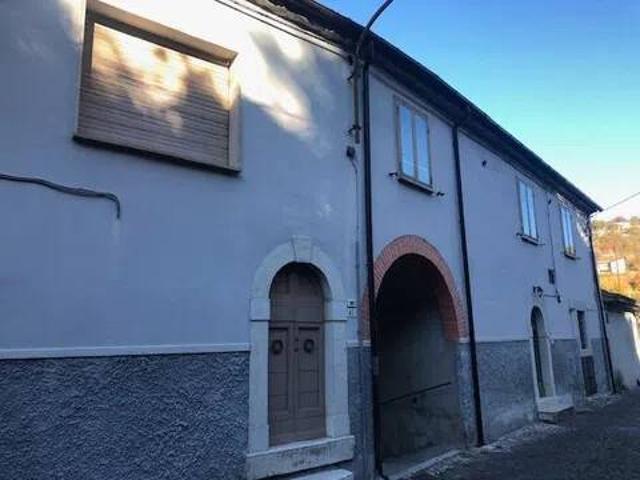 Villa in vendita a Montenero Val Cocchiara IS
