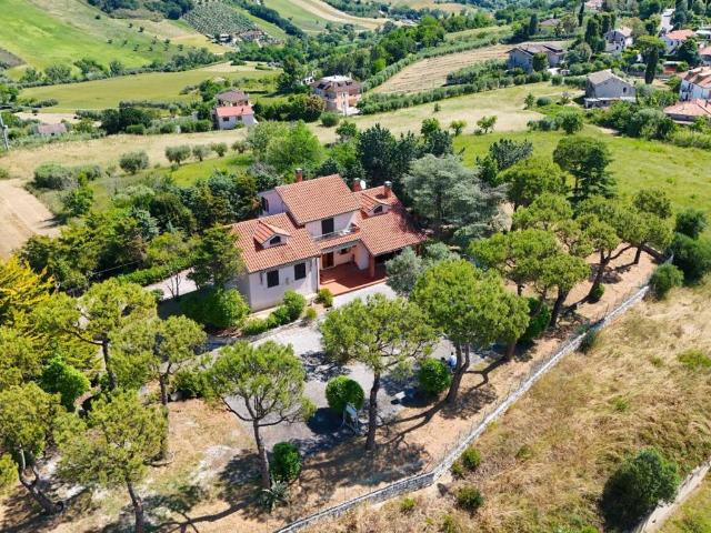 Villa in vendita a Monteprandone AP