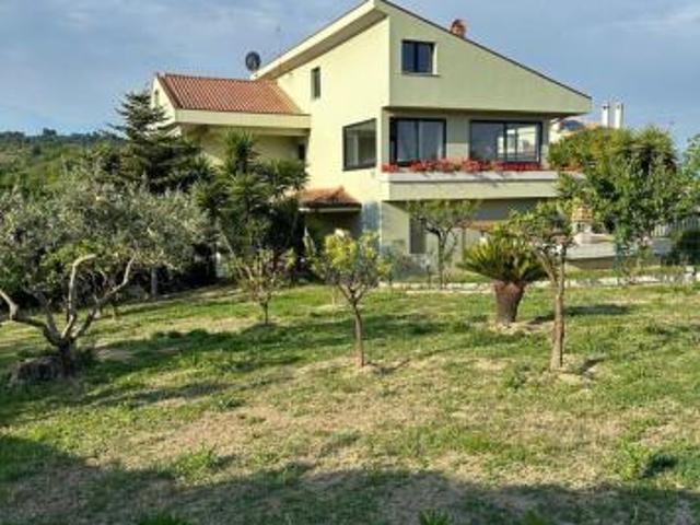 Villa in vendita a Montesilvano