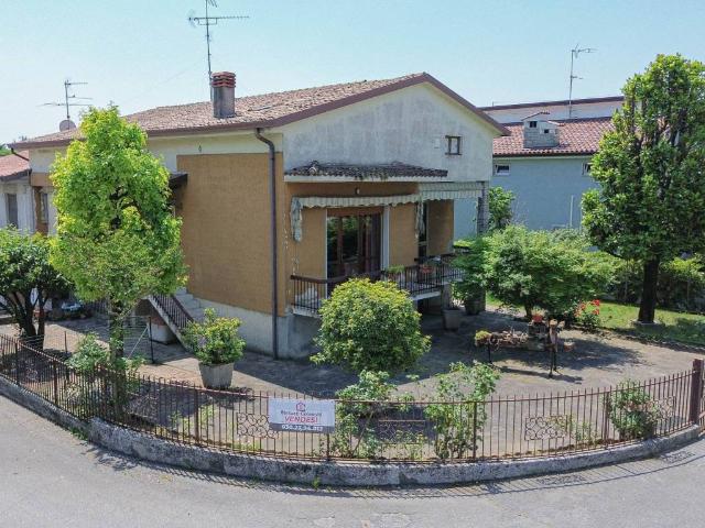 Villa in vendita a Montichiari BS