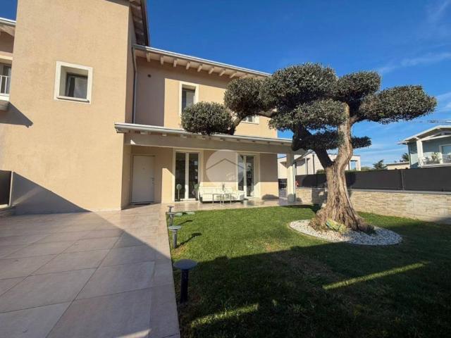 Villa in vendita a Montichiari BS