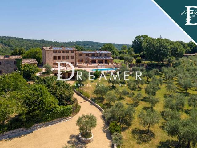 Villa in vendita a Monticiano SI