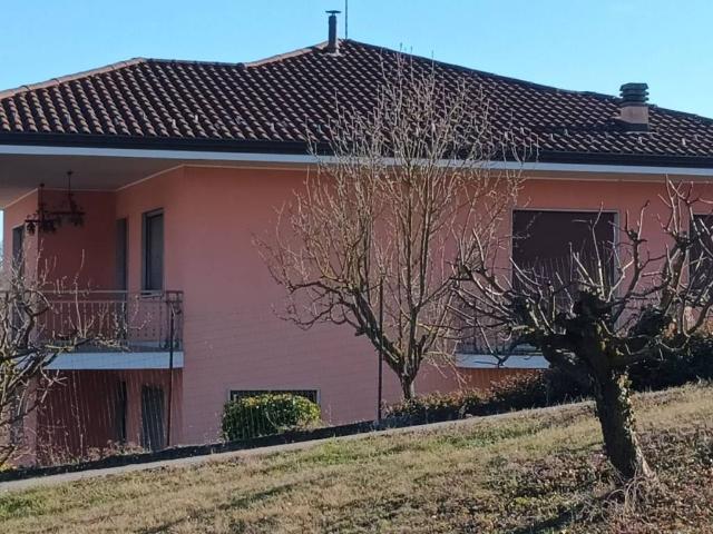 Villa in vendita a Montiglio Monferrato AT
