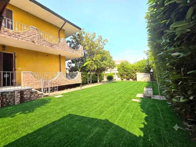 Villa in vendita a Montignoso MS