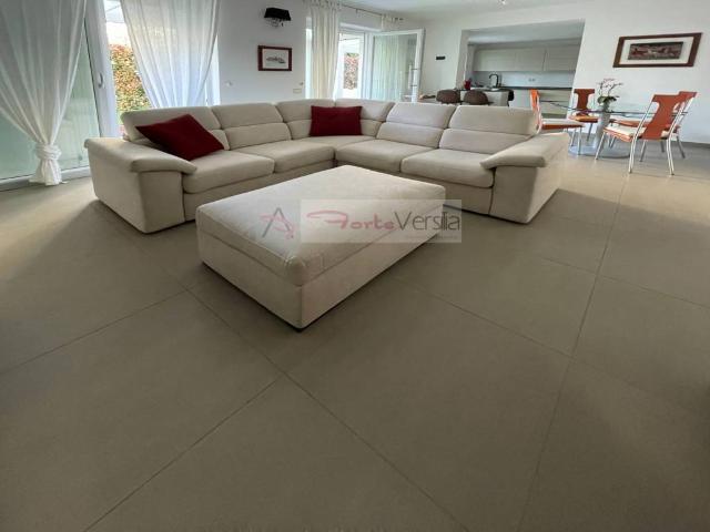 Villa in vendita a Montignoso MS