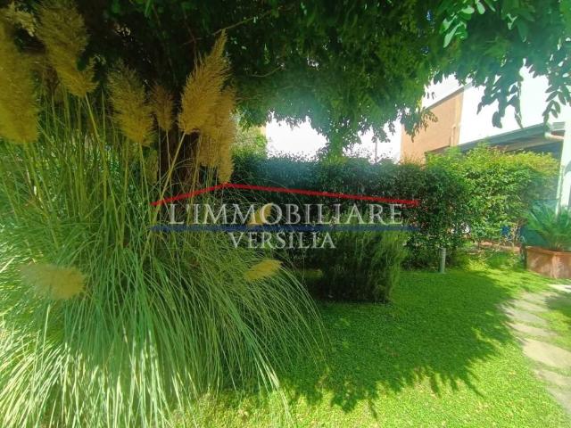 Villa in vendita a Montignoso MS