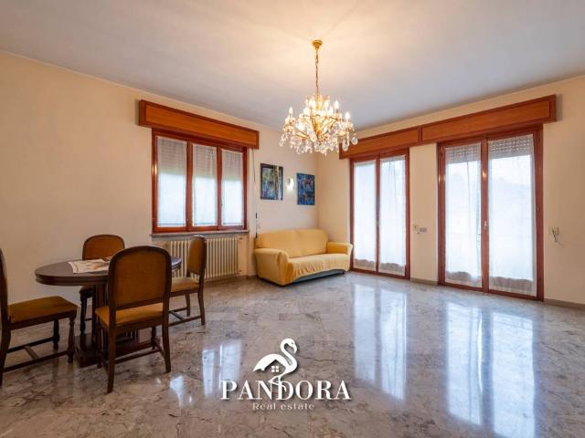 Villa in vendita a Monvalle VA