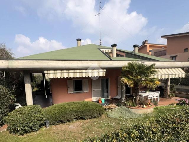 Villa in vendita a Monza